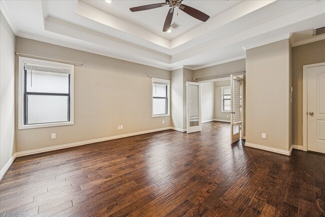 Building Photo - 7231 Laguna Villas