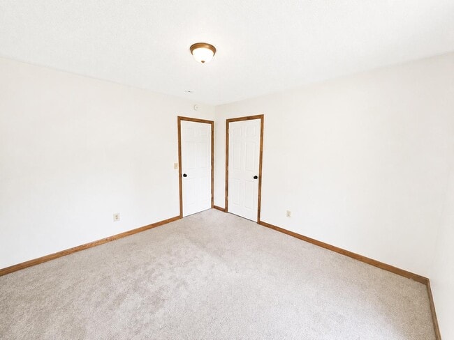 Building Photo - 115 Victor Ave Ext