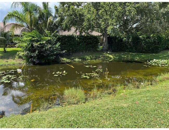 Building Photo - 5320 SW 89th Ave