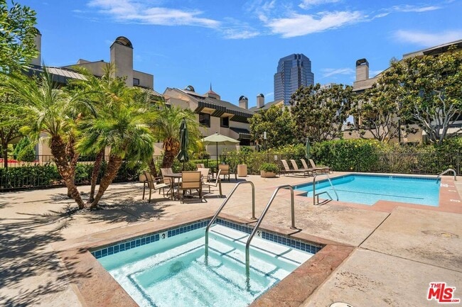 Building Photo - 2237 Century Hill