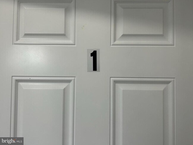 Building Photo - 222 W Patterson St