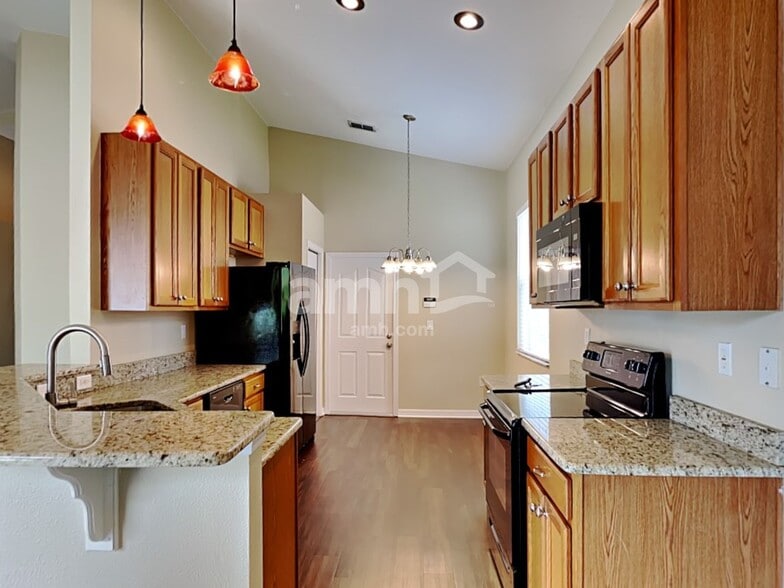 Building Photo - 12016 Tasha Ct