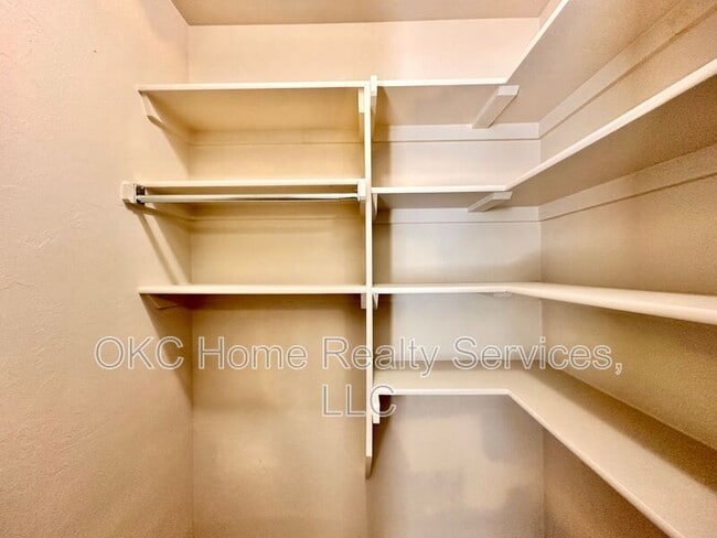 Building Photo - 14001 Korbyn Dr