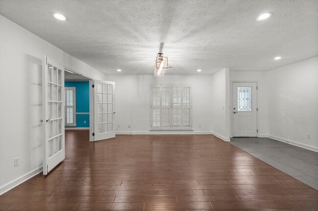 Building Photo - 5827 Winvelly Dr