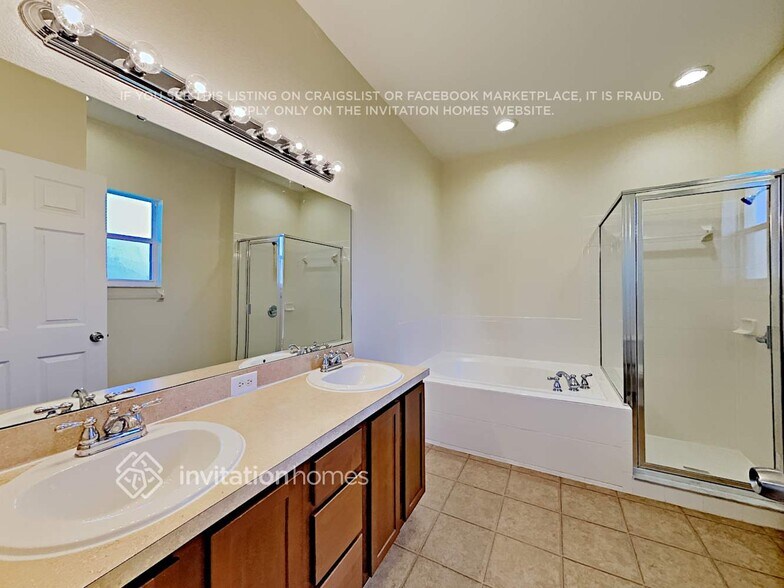 Building Photo - 4609 Mandolin Loop
