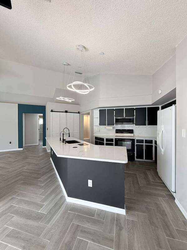 Building Photo - 1347 Overland Dr