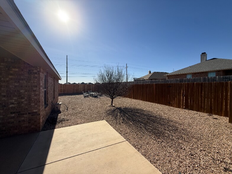 Building Photo - 9708 Quitman Ave