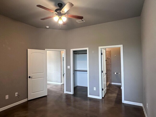 Building Photo - 200 Mauna Kea Ln