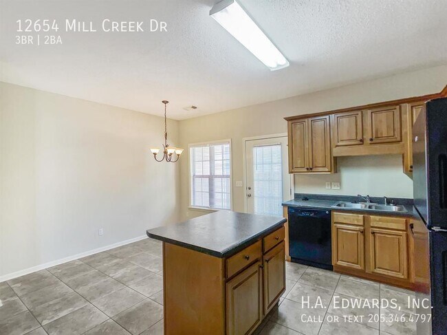 Building Photo - 12654 Mill Creek Dr