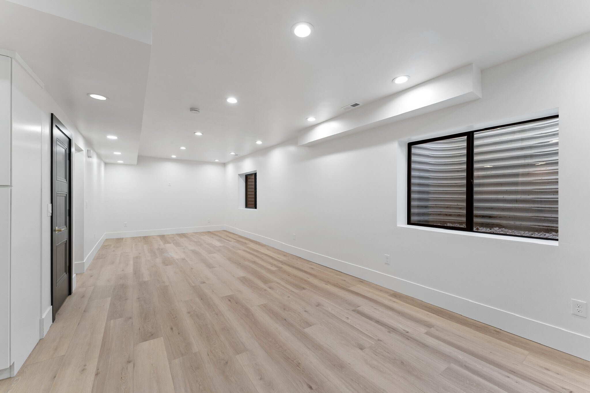 Building Photo - 807 N 200 E