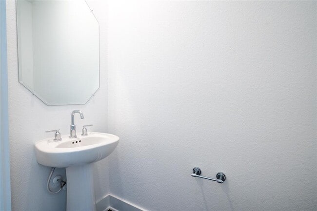 Building Photo - 237 Milam Crk Dr