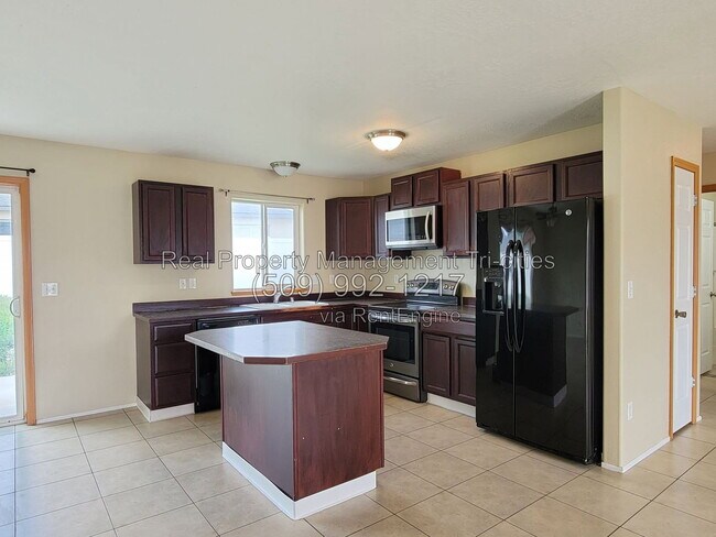 Building Photo - 6305 Thistledown Dr