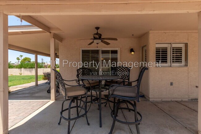 Building Photo - 26002 S La Cite Dr