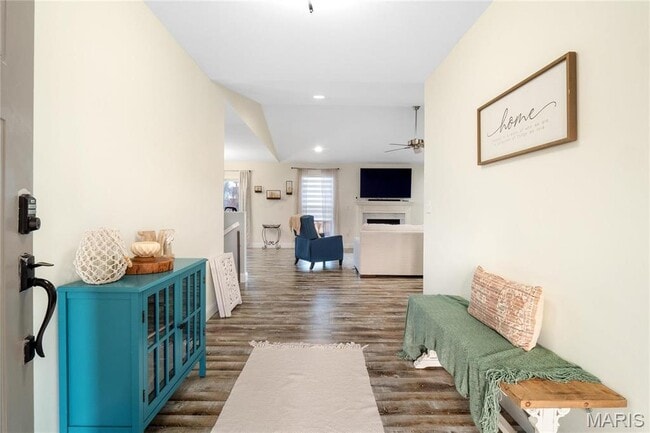 Building Photo - 2617 Lauren Lake Dr