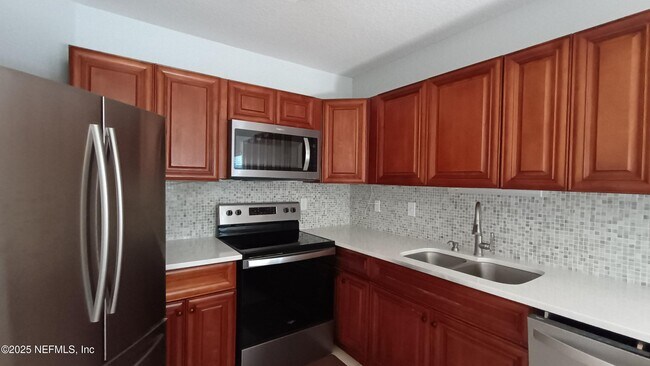 Building Photo - 1655 The Greens Way