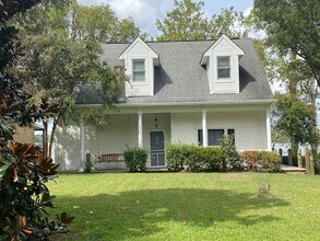 Building Photo - Riverside Drive