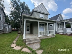 Building Photo - 832 Columbia Ave