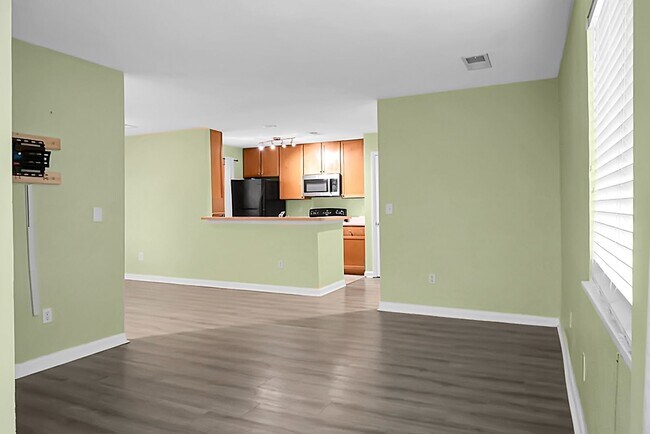 Building Photo - 278 Alexandra Dr