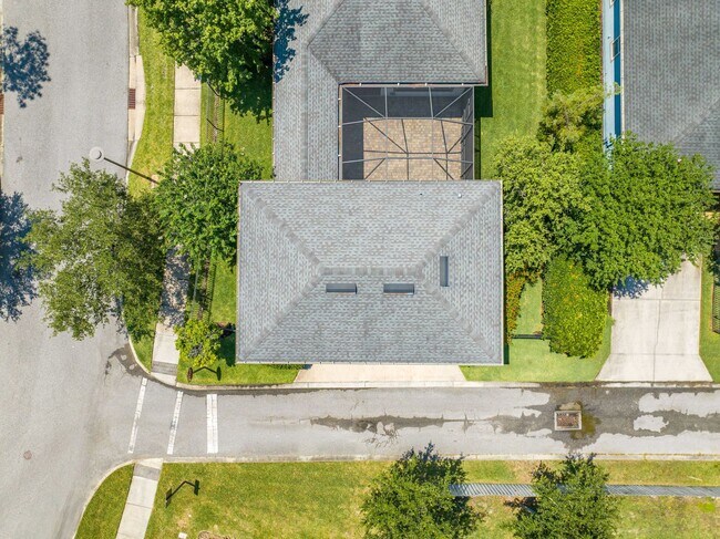Building Photo - 8393 Laureate Blvd