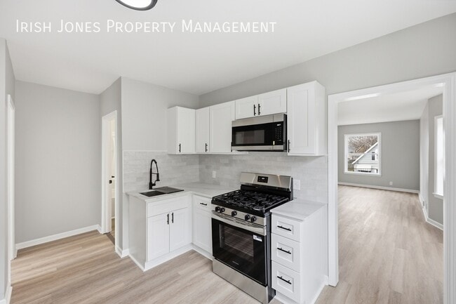 Building Photo - 61 Princeton Pl
