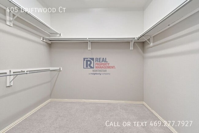 Building Photo - 405 Driftwood Ct