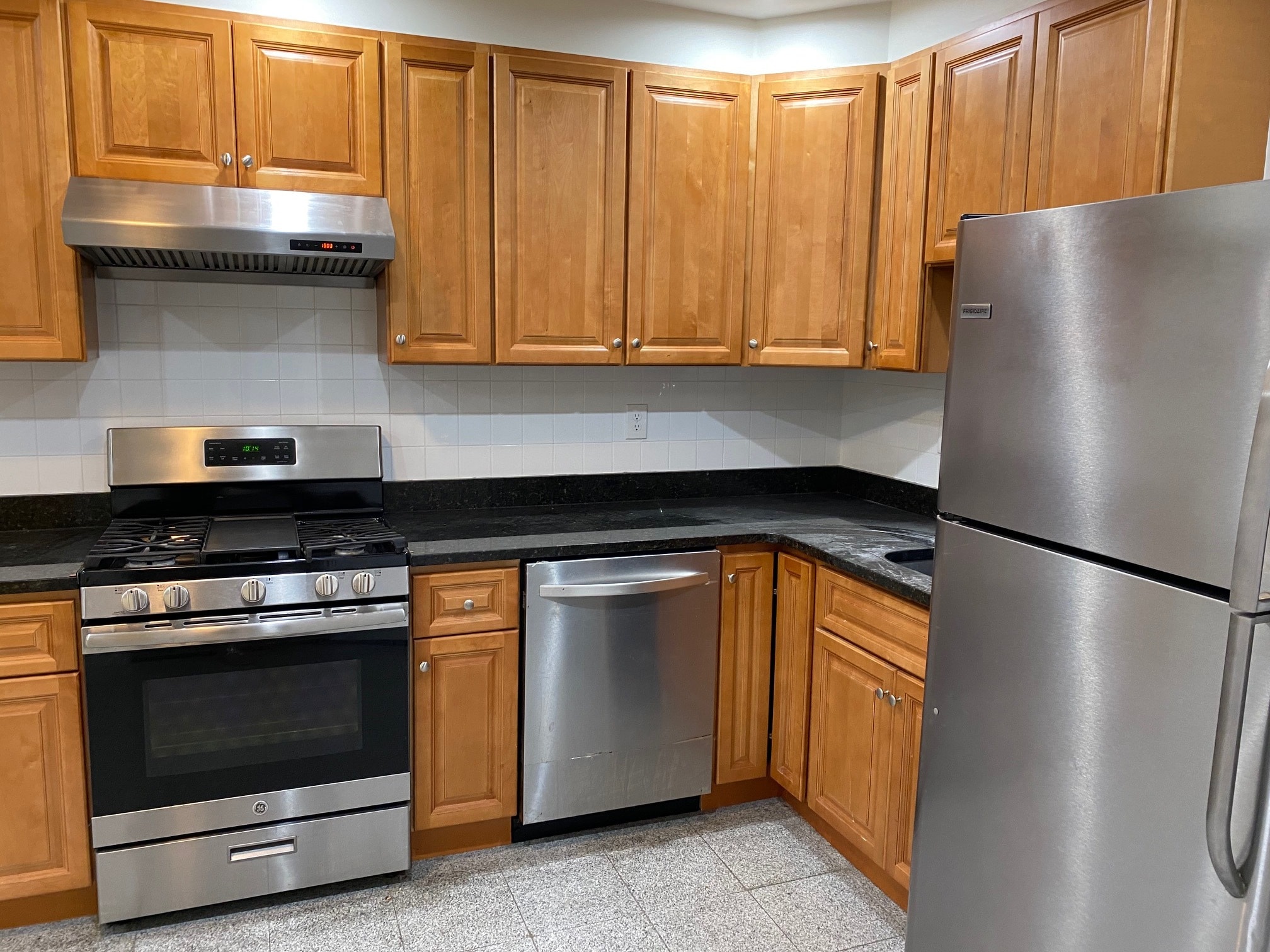 Building Photo - 179 Northampton St