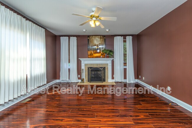 Building Photo - 8334 Bay Gardens Ln