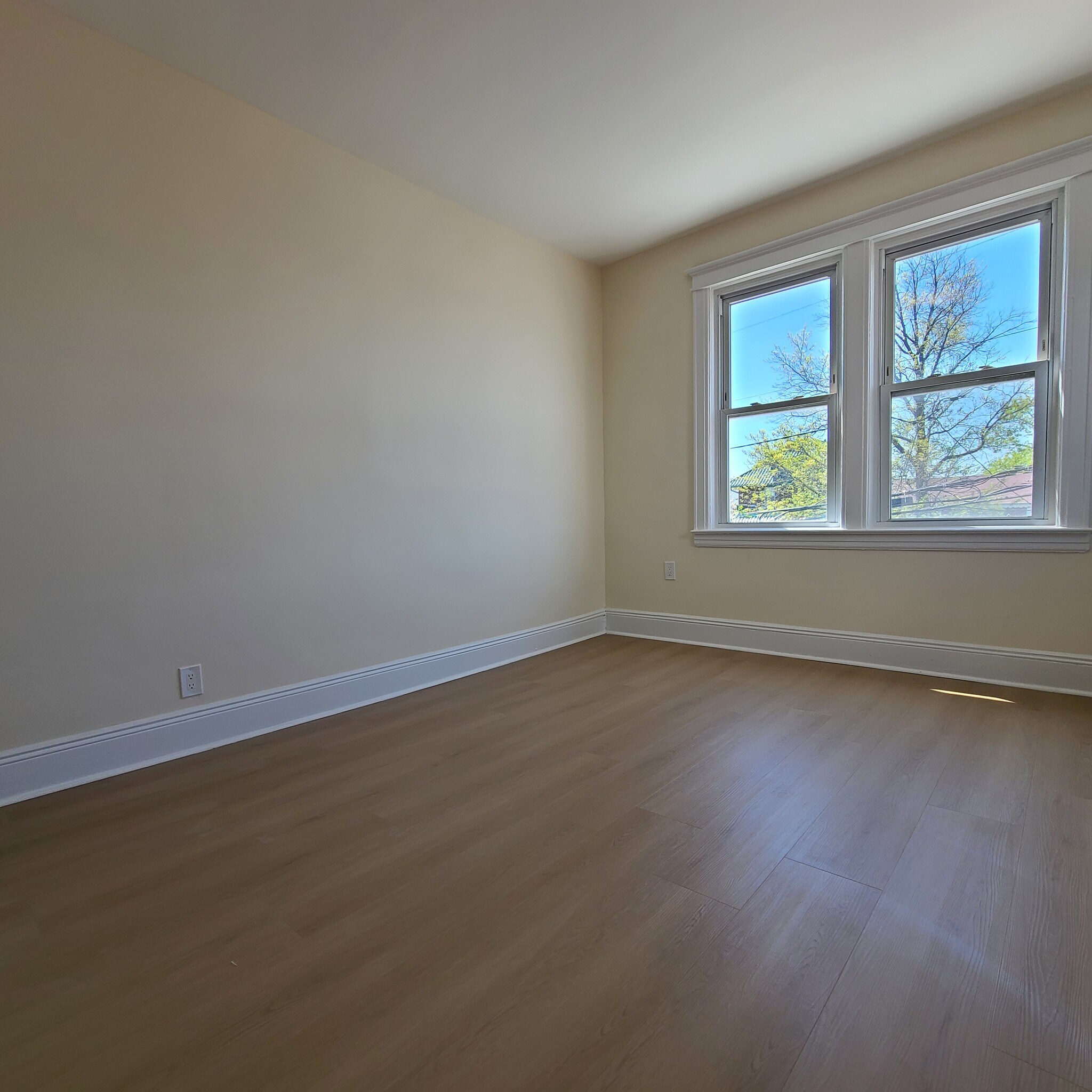 Building Photo - 704 79th St