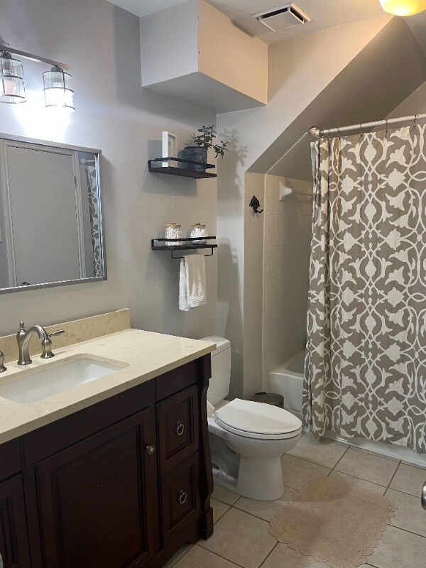 Building Photo - 7107 Seneca Cir