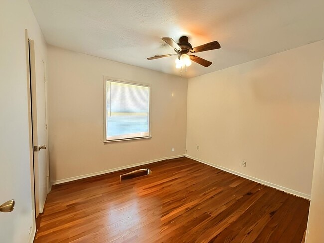 Building Photo - 3 bed ranch home