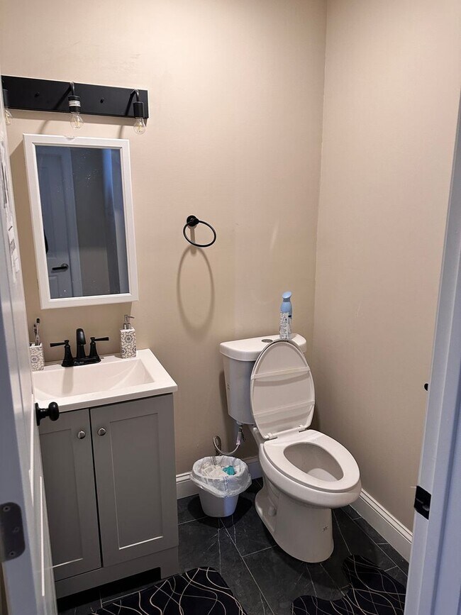 Building Photo - EXTREMELY GORGEOUS 5 BED 3.5 BATH IN NEWTON!!! BRAND NEW RENOVATION!!!