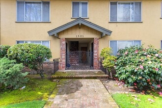 Building Photo - 1501 Verdi St