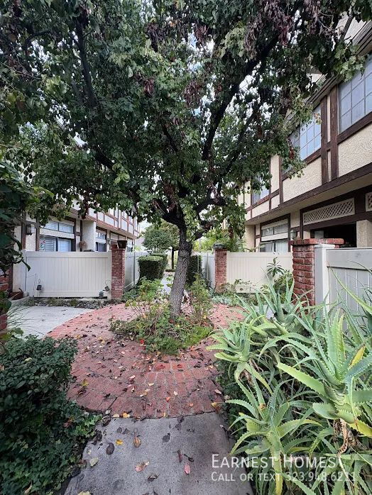 Building Photo - 22525 Sherman Way