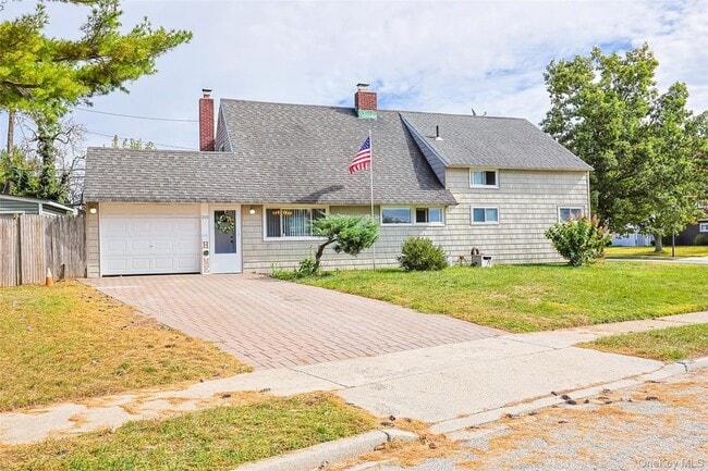 Building Photo - 201 Sprucewood Dr