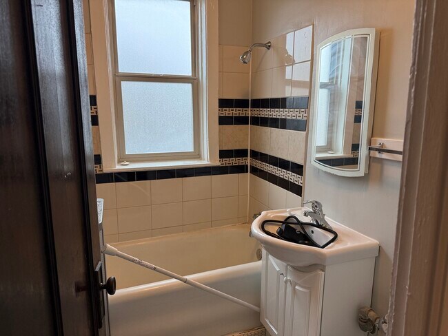 Building Photo - 217 A Washington Blvd