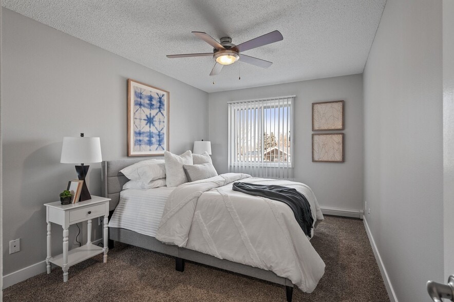 Building Photo - Lexington Hills Apartments