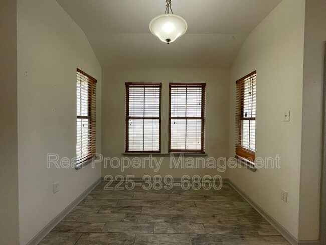 Building Photo - 957 Sedona Pines Dr