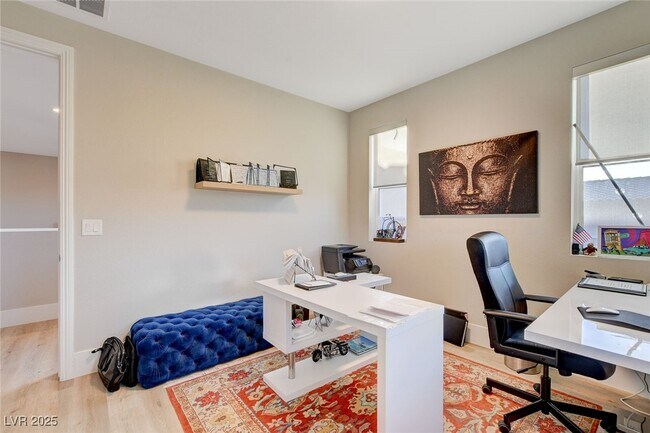 Building Photo - 2567 Speyburn Ave