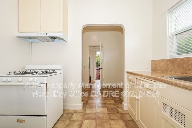 Building Photo - 73 Brookwood Ave