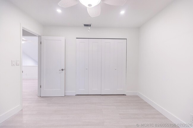 Building Photo - 7860 Stanway Pl