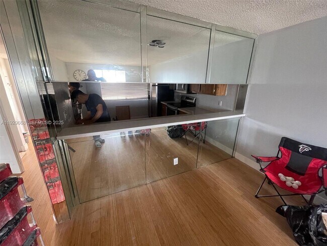 Building Photo - 8040 Hampton Blvd