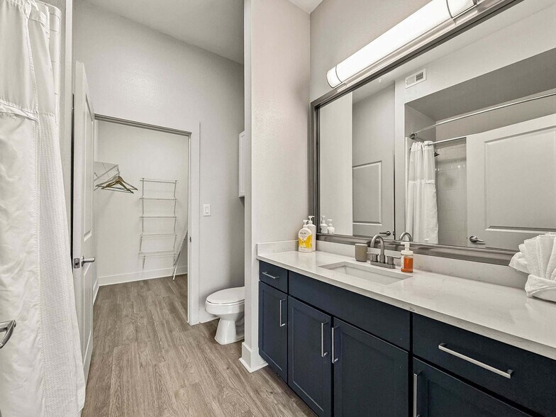 Building Photo - 2901 Indiana St