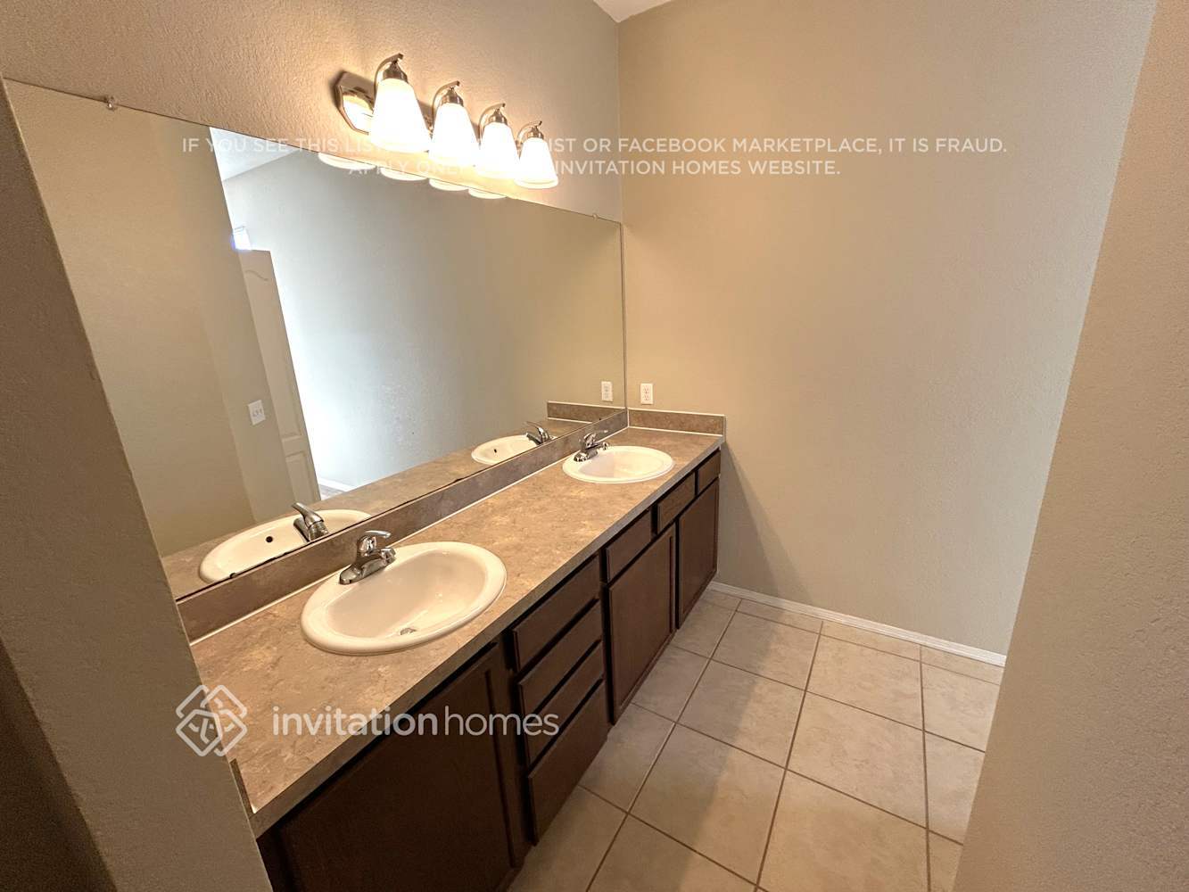 Building Photo - 6530 Evergreen Park Dr