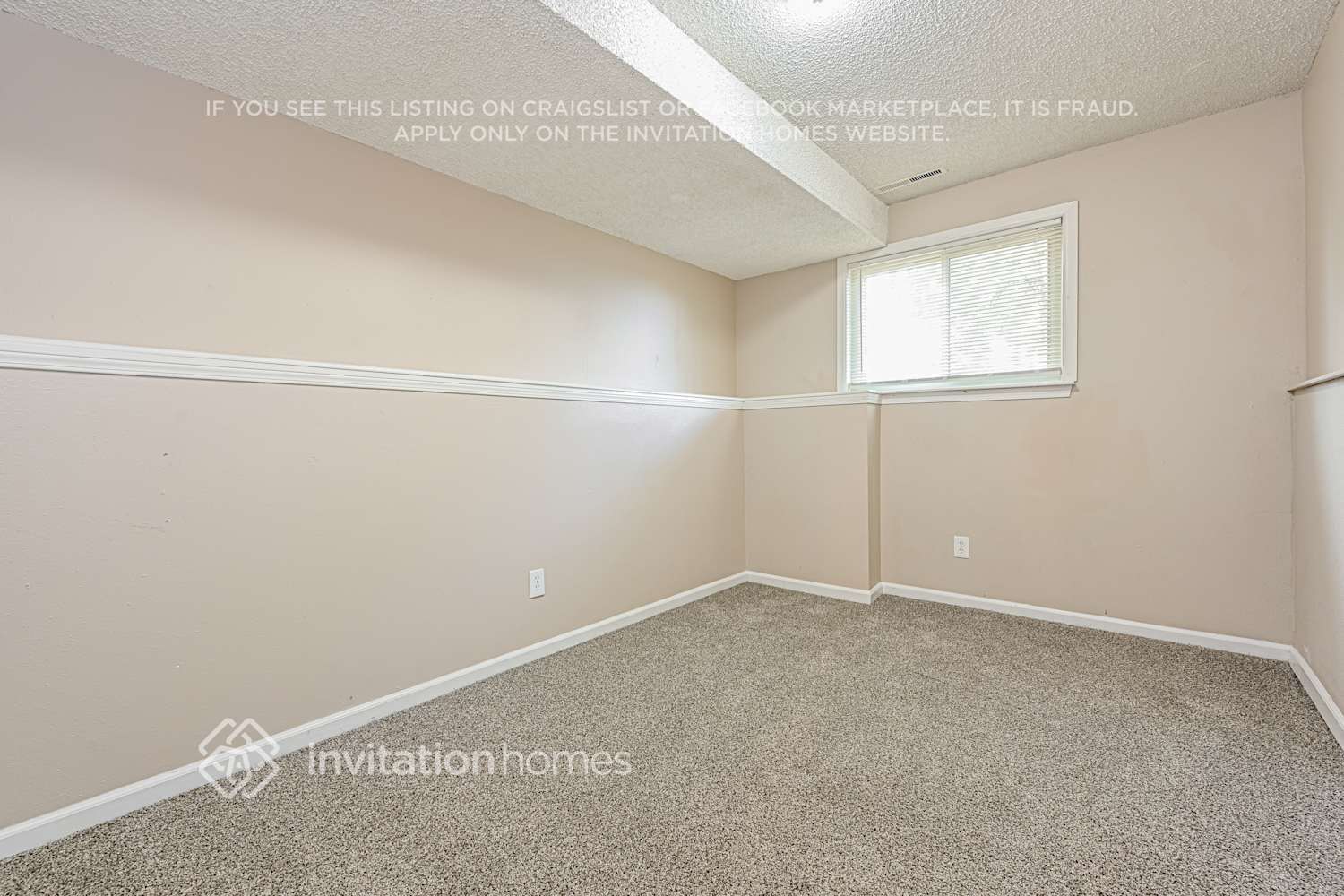 Building Photo - 806 Gigi St