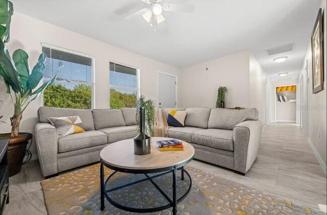 Building Photo - 2715 Lee St