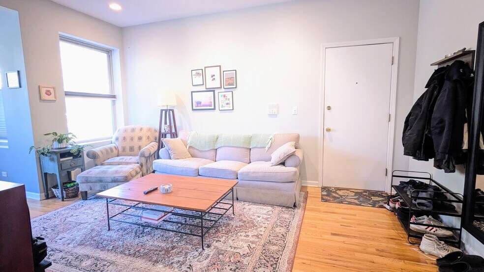 Building Photo - 3719 W Byron St