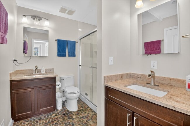 Building Photo - 7902 Yellowstone Way