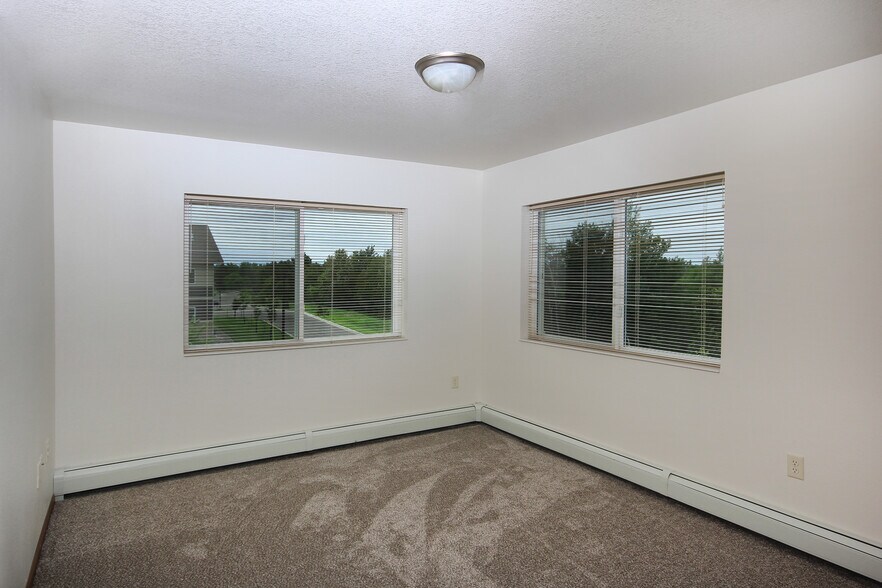 Cedar Pointe Estates Apartments 1811 Northern Cedar Ave NW Bemidji MN