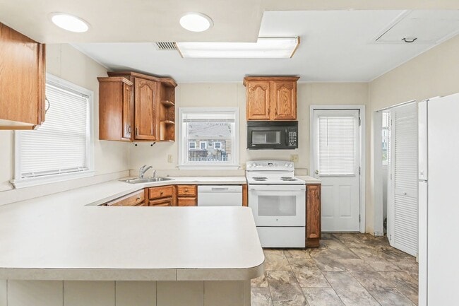 Building Photo - Two bedroom, one bathroom house in Susquehanna Twp.