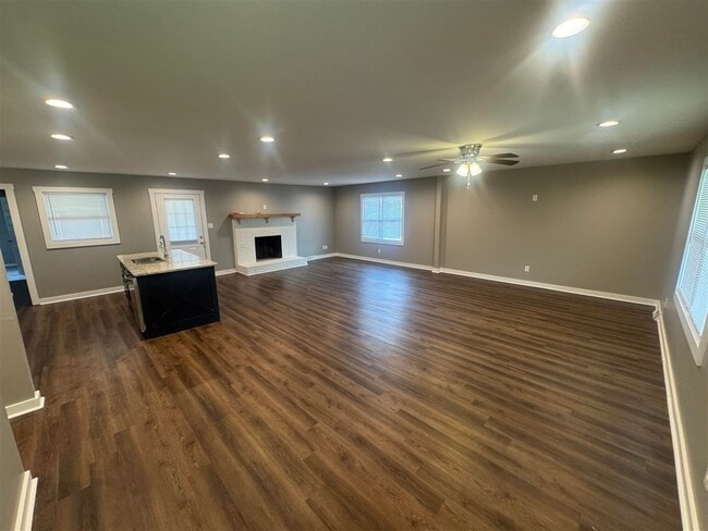 Building Photo - 820 Smith Way